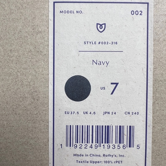 Rothys! Point II
Size 7
Brand New; Never worn
Colors: Navy Blue - Picture 2 of 6